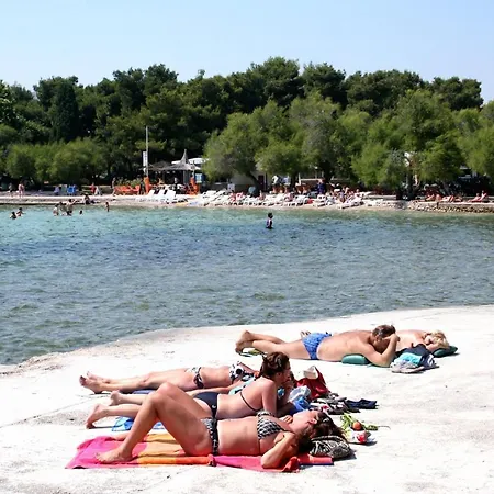 Gostinjska kuća Apartments And Rooms By The Sea Vodice - 6182