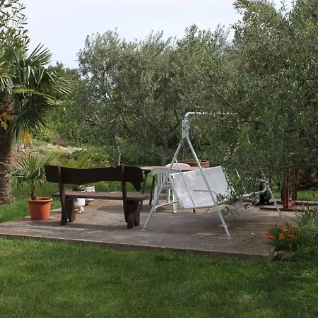 Gostinjska kuća Apartments And Rooms By The Sea Vodice - 6182