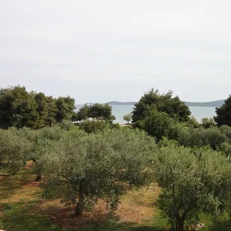 Apartments And Rooms By The Sea Vodice - 6182 3* Vodice