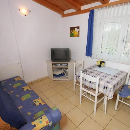 Apartments And Rooms By The Sea Vodice - 6182 Gostinjska kuća