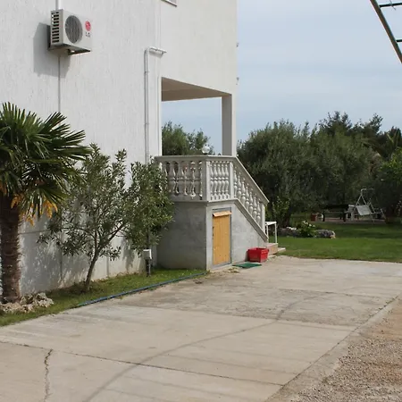 Guest house Apartments And Rooms By The Sea Vodice - 6182