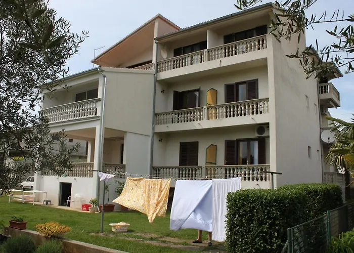 Apartments And Rooms By The Sea Vodice - 6182 3* Vodice