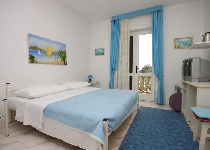 Apartments And Rooms By The Sea Vodice - 6182 Guest house 3*