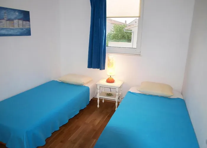 Apartments And Rooms By The Sea Vodice - 6182 Guest house 3*