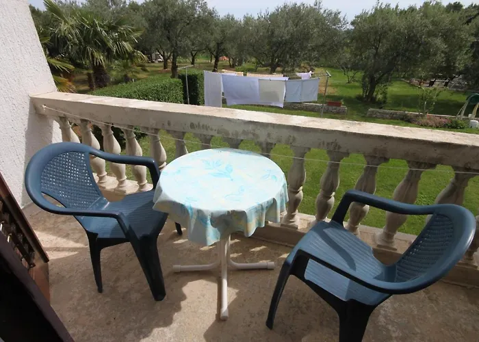 Apartments And Rooms By The Sea Vodice - 6182