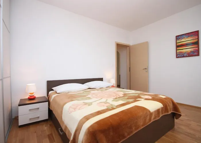 Guest house Apartments And Rooms By The Sea Vodice - 6182 Vodice