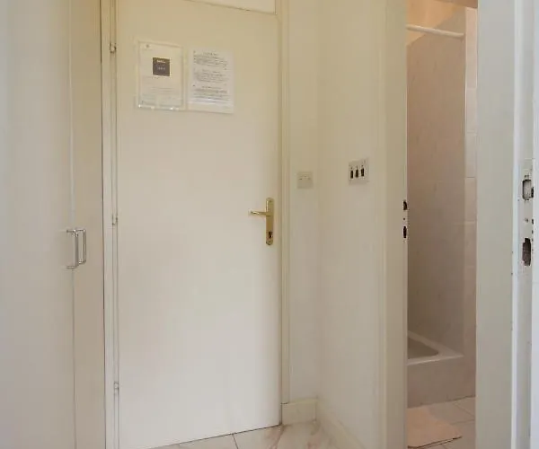 And By The Sea - 6182 3* Vodice